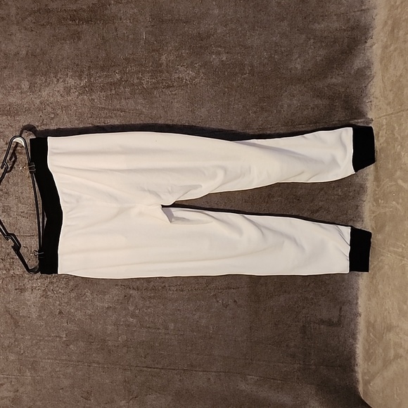 Karl Lagerfeld Paris Micro-Fleece Jogger Pants - Picture 4 of 5